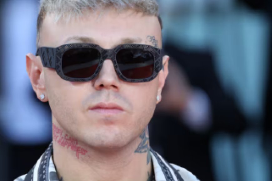 Lazza, il primo rapper solista, certificato disco di diamante per il suo album "Sirio"